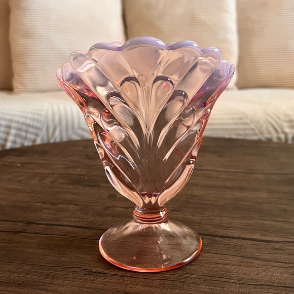 Fenton Other - Fenton Pink Tulip Pedestal Vase